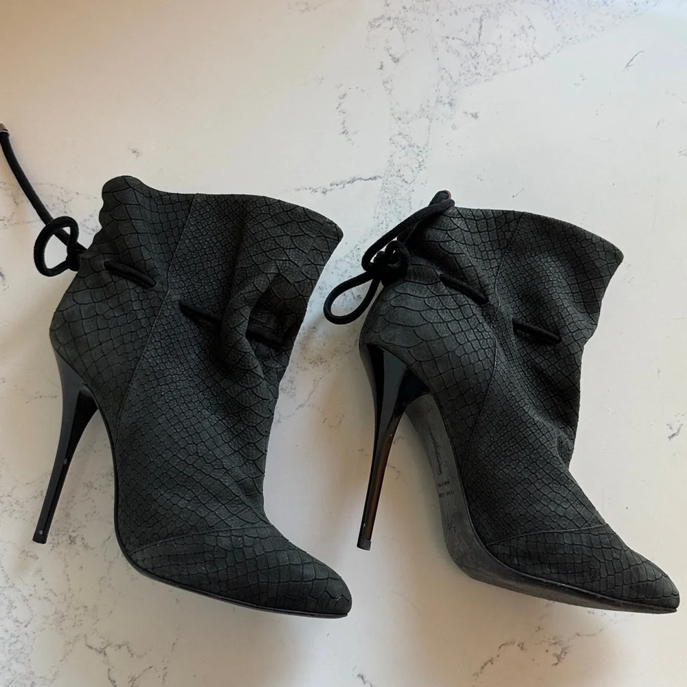 Giuseppe Zanotti Snakeskin Ankle Boots Grey Suede Stiletto Heel Lace Back 37